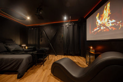 La suite Black Room - Love’nSpa - weekend en amoureux, love rooms avec spa ou jacuzzi privatif