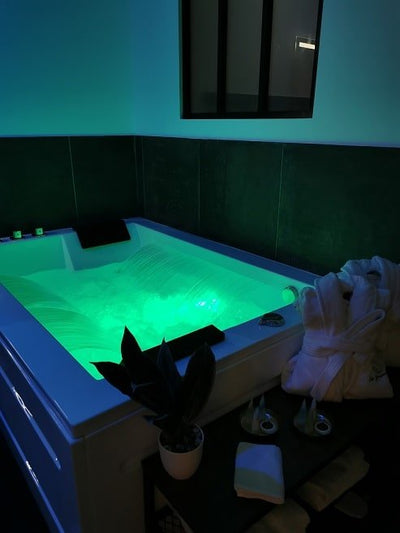Les Sansonnets - Nid Douillet - Love’nSpa - weekend en amoureux, love rooms avec spa ou jacuzzi privatif